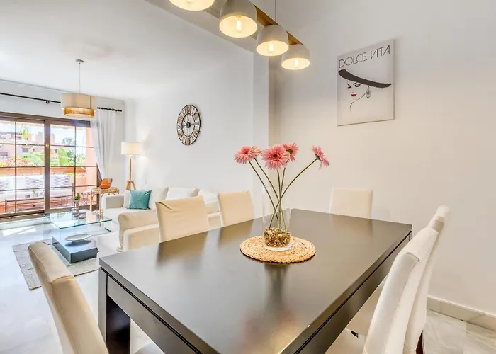 Deluxe Relax Apartment With Pool