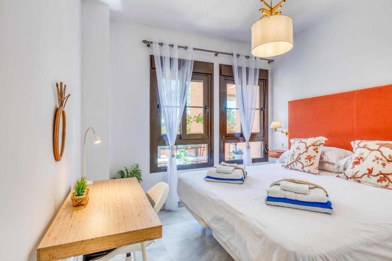 Deluxe Relax With Pool Apartment *